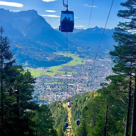 Σπίτι διακοπών Alpine Escape With Mountain View Γκάρμις-Παρτενκίρχεν