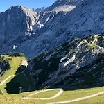 Ferienhaus Alpine Escape With Mountain View *